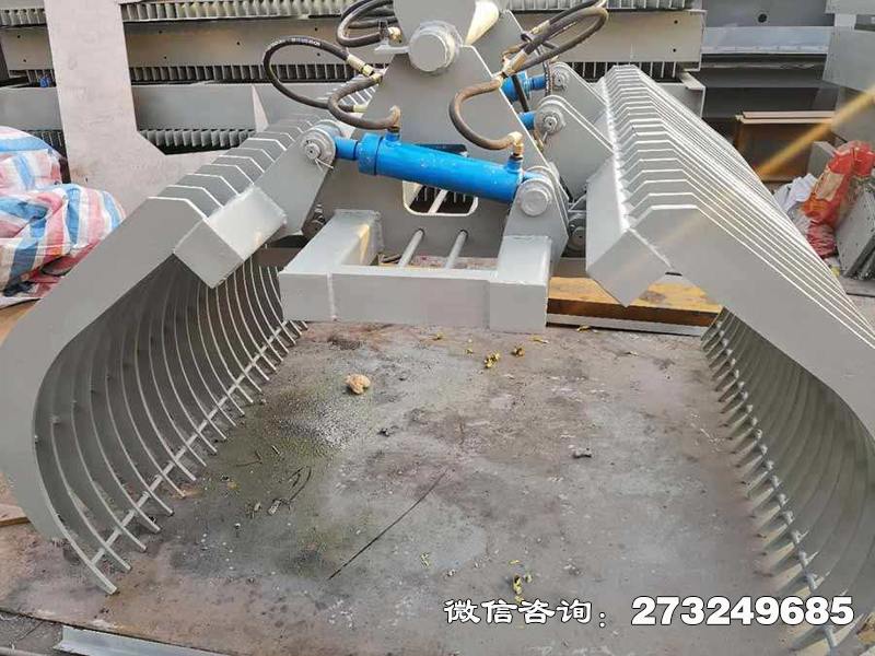 鲅鱼圈水站抓斗式清污机